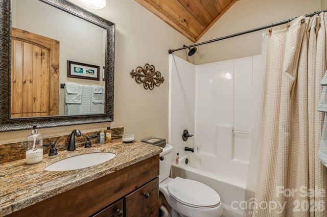 138 Bear Paw Drive, Brevard, NC 28712