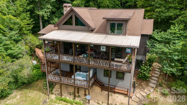138 Bear Paw Drive, Brevard, NC 28712
