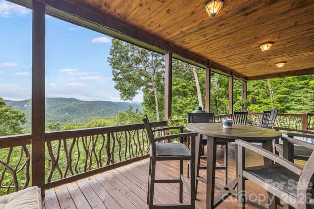 138 Bear Paw Drive, Brevard, NC 28712