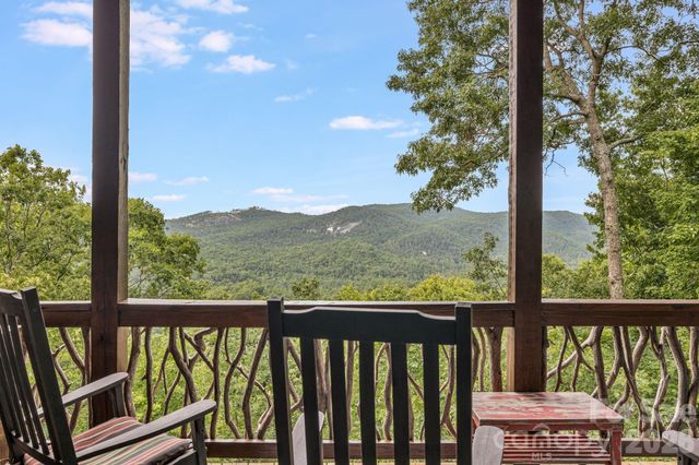 138 Bear Paw Drive, Brevard, NC 28712