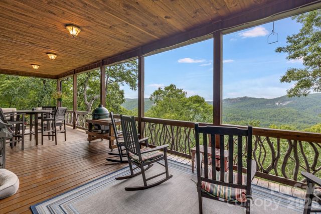 138 Bear Paw Drive, Brevard, NC 28712