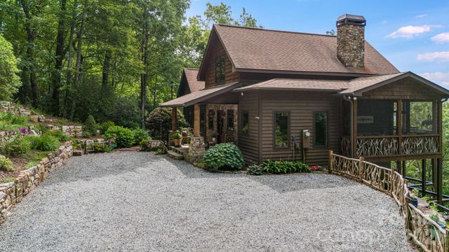 138 Bear Paw Drive, Brevard, NC 28712