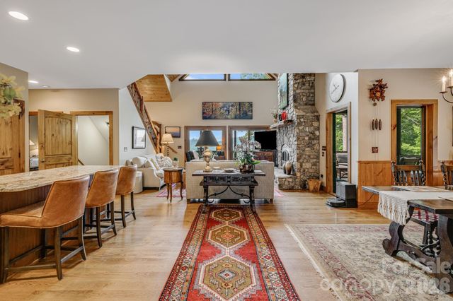 138 Bear Paw Drive, Brevard, NC 28712