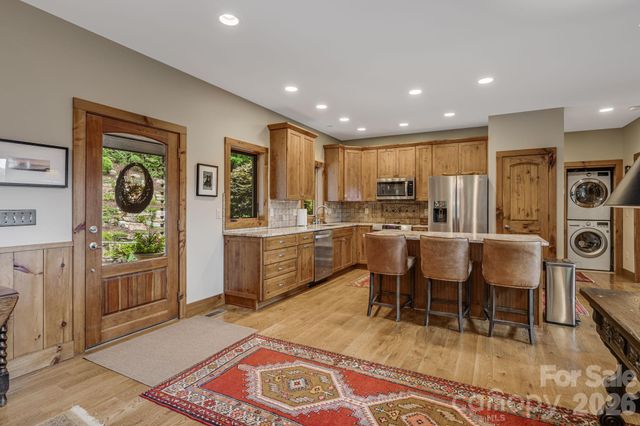 138 Bear Paw Drive, Brevard, NC 28712