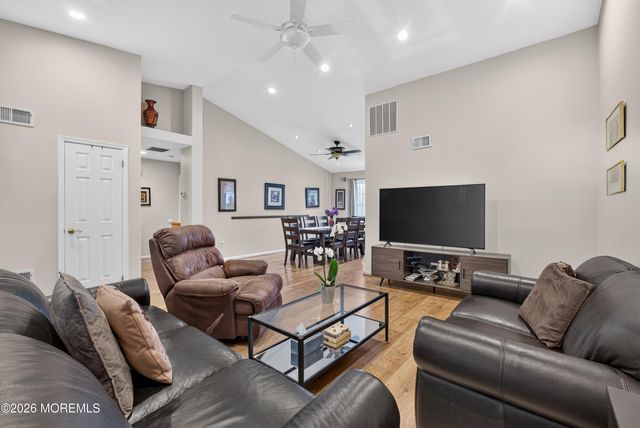 1148A Thornbury Lane, Manchester, NJ 08759