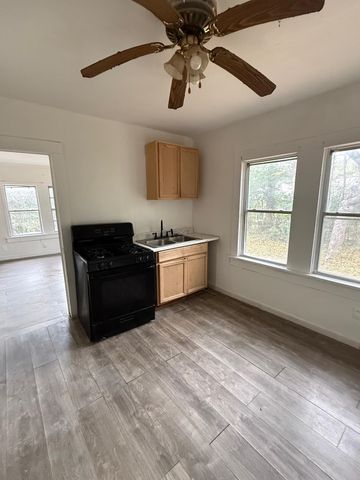 127 Conway St., Longview, TX 75601