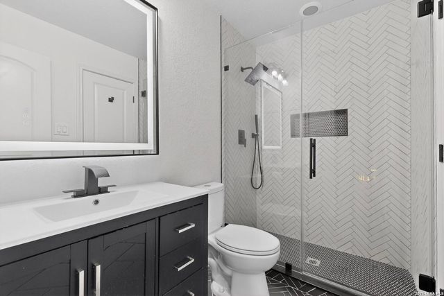 21702 EDEN ROSE HL, San Antonio, TX 78256
