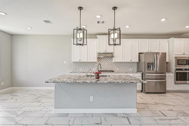 2641 Summer Indigo Trail, Pearland, TX 77089