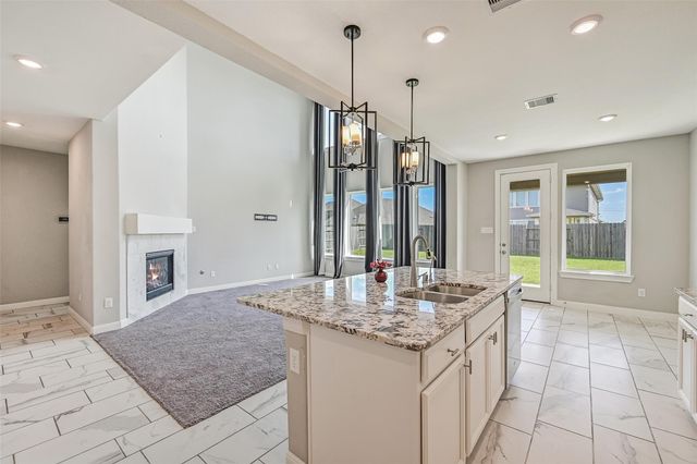 2641 Summer Indigo Trail, Pearland, TX 77089