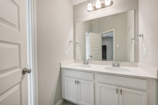 2641 Summer Indigo Trail, Pearland, TX 77089