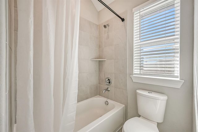2641 Summer Indigo Trail, Pearland, TX 77089