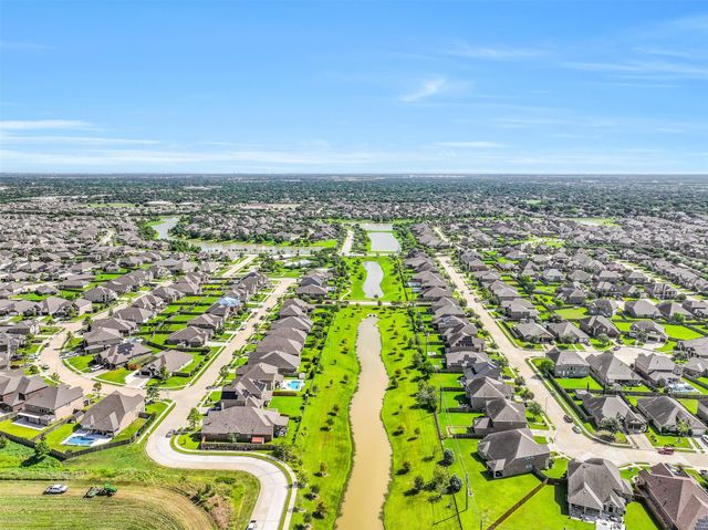 2641 Summer Indigo Trail, Pearland, TX 77089