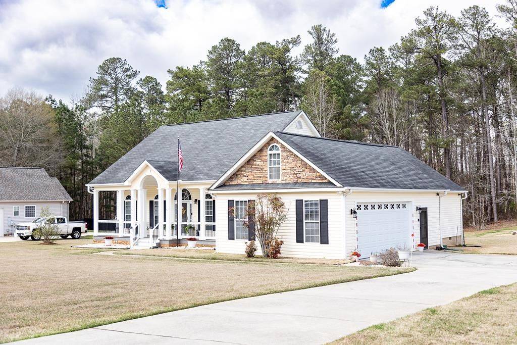 120 Copper Creek Drive, Lagrange, GA 30240