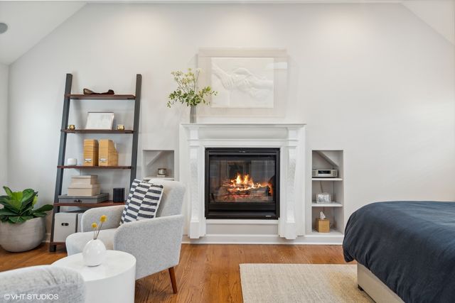 2760 W Saint Mary Street, Chicago, IL 60647