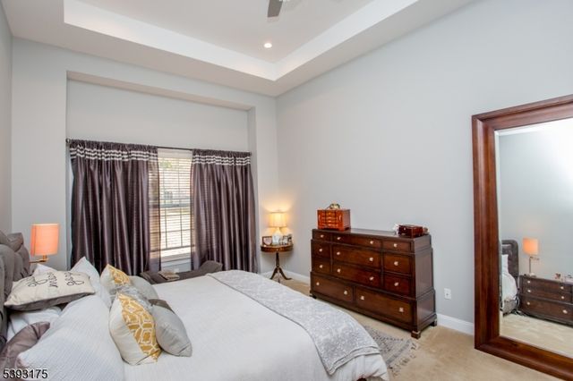 616 Heath Ct, Lambertville City, NJ 08530