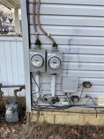 810 Amherst Street, Akron, OH 44311