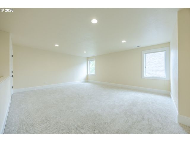 2243 LATHEN Way, Eugene, OR 97408
