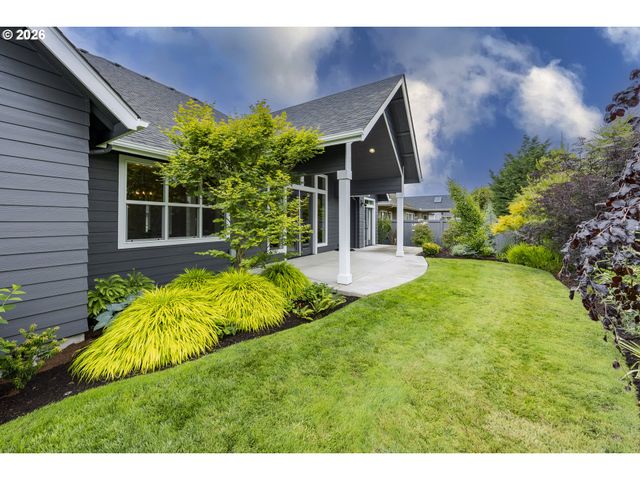 2243 LATHEN Way, Eugene, OR 97408