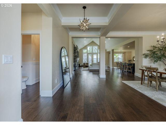 2243 LATHEN Way, Eugene, OR 97408
