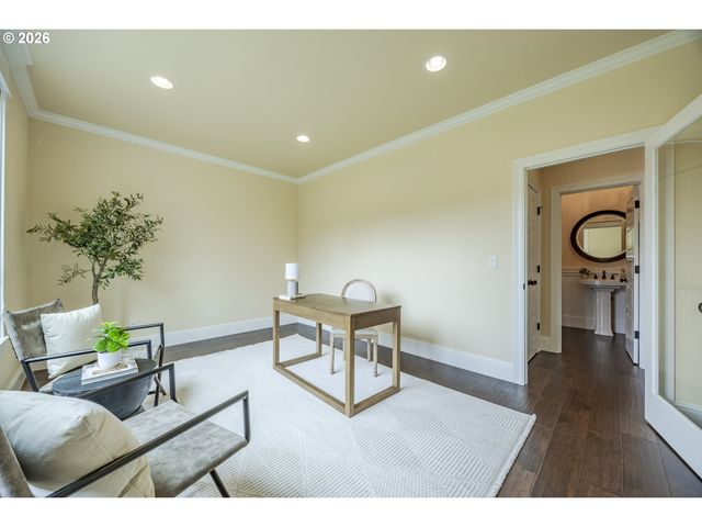2243 LATHEN Way, Eugene, OR 97408
