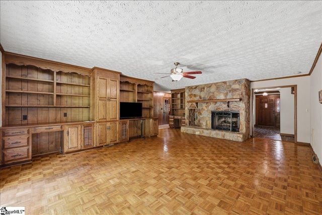 3184 N Hwy 14, Greer, SC 29651