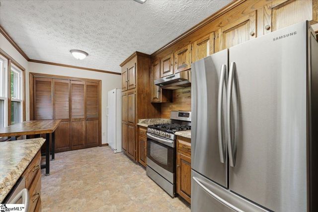 3184 N Hwy 14, Greer, SC 29651