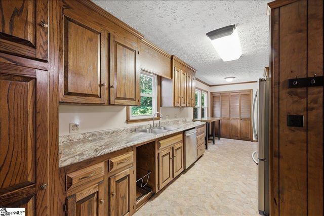 3184 N Hwy 14, Greer, SC 29651