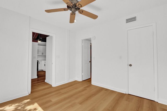 100 Sparrow Drive 20, Royal Palm Beach, FL 33411