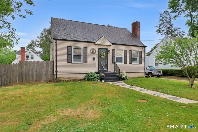 4 Robin Road, Manchester, CT 06042