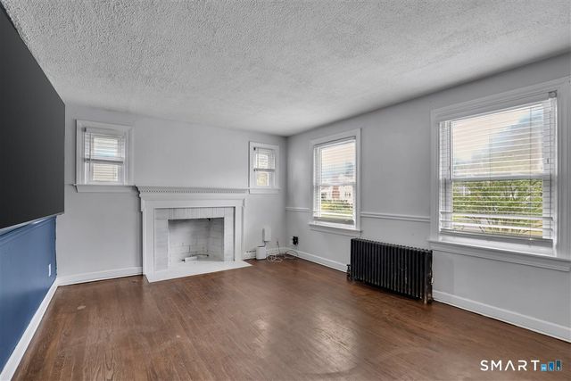4 Robin Road, Manchester, CT 06042