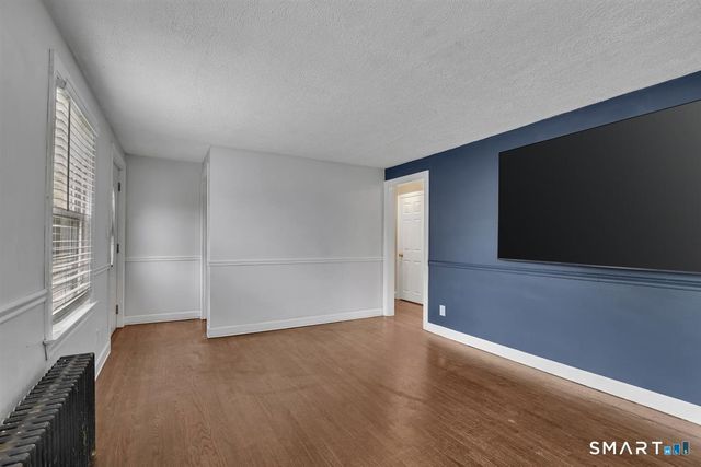 4 Robin Road, Manchester, CT 06042