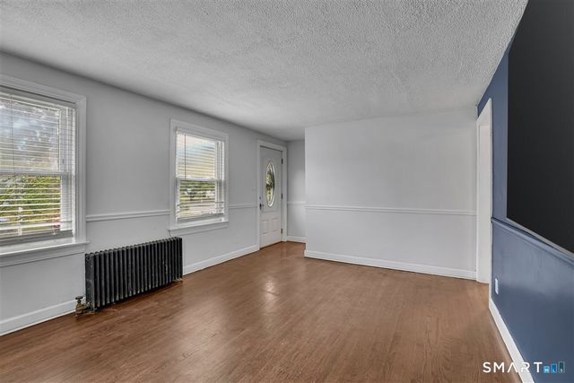 4 Robin Road, Manchester, CT 06042