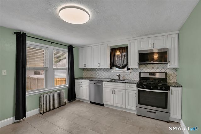 4 Robin Road, Manchester, CT 06042