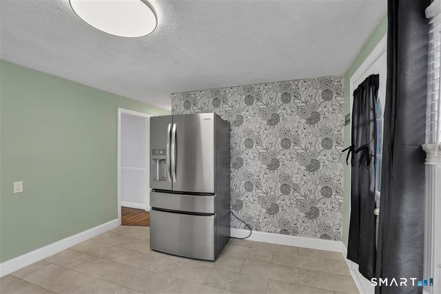 4 Robin Road, Manchester, CT 06042