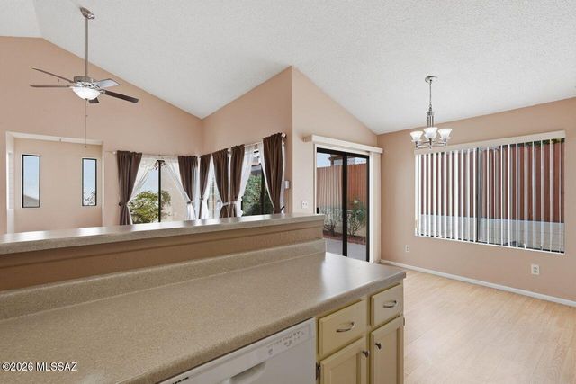 8876 N Carolanne Drive, Tucson, AZ 85742