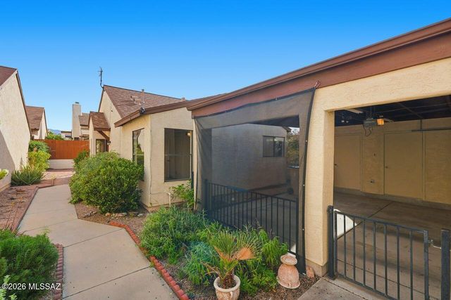 8876 N Carolanne Drive, Tucson, AZ 85742