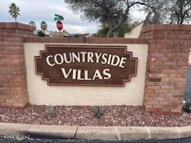 8876 N Carolanne Drive, Tucson, AZ 85742