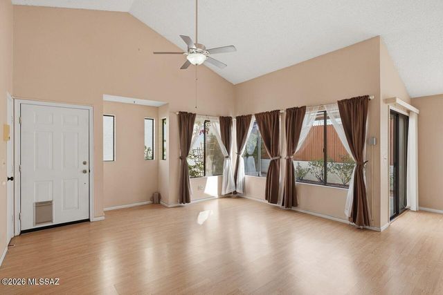 8876 N Carolanne Drive, Tucson, AZ 85742