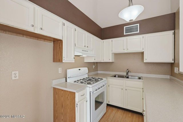 8876 N Carolanne Drive, Tucson, AZ 85742