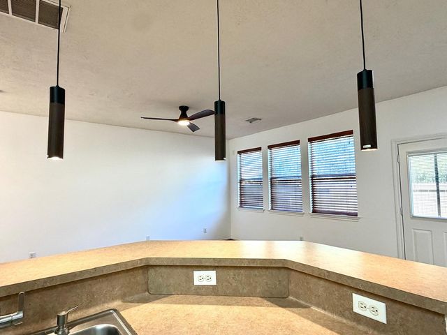 58 S Burberry Park Circle, The Woodlands, TX 77382