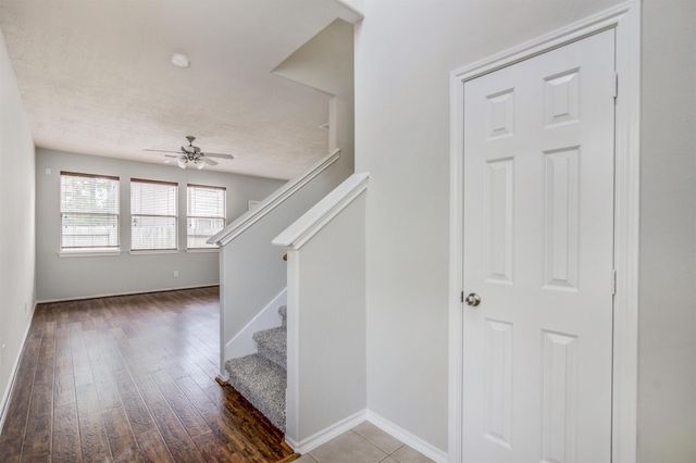 58 S Burberry Park Circle, The Woodlands, TX 77382