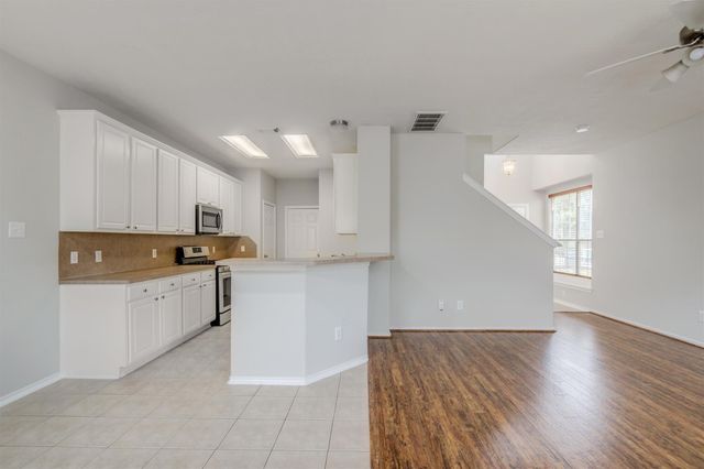 58 S Burberry Park Circle, The Woodlands, TX 77382