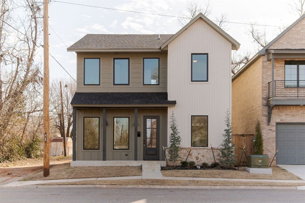 20 N Walnut Street, Edmond, OK 73003