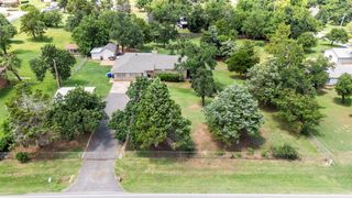 901 E Covell Road, Edmond, OK 73034