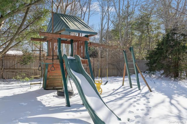 77 Fairway Drive, Wading River, NY 11792