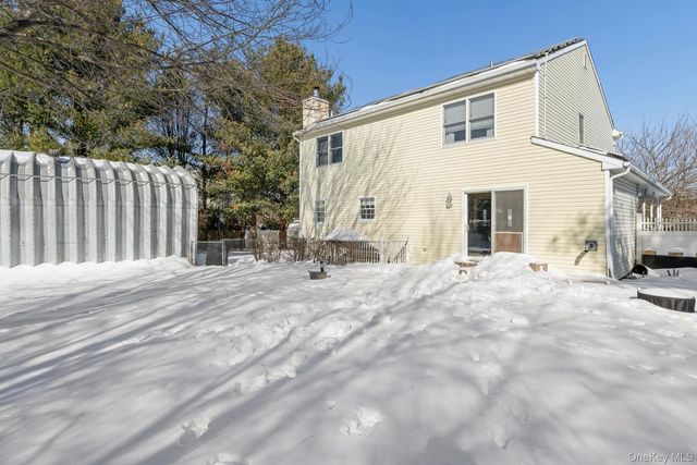 77 Fairway Drive, Wading River, NY 11792