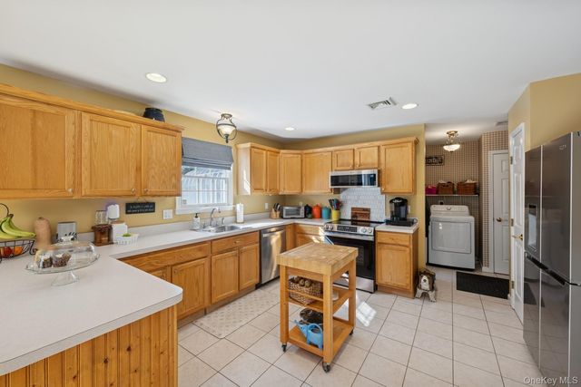 77 Fairway Drive, Wading River, NY 11792