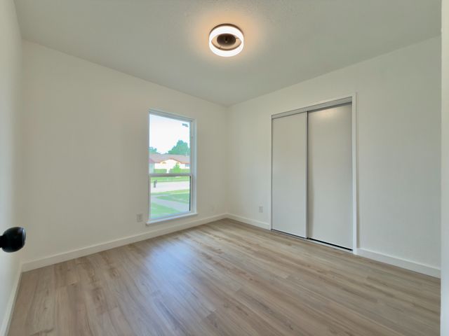1905 Edna Smith Drive, Garland, TX 75040