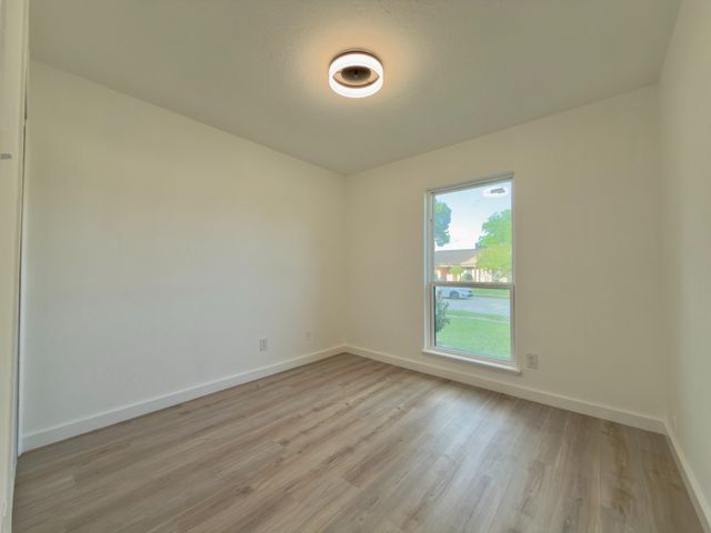 1905 Edna Smith Drive, Garland, TX 75040