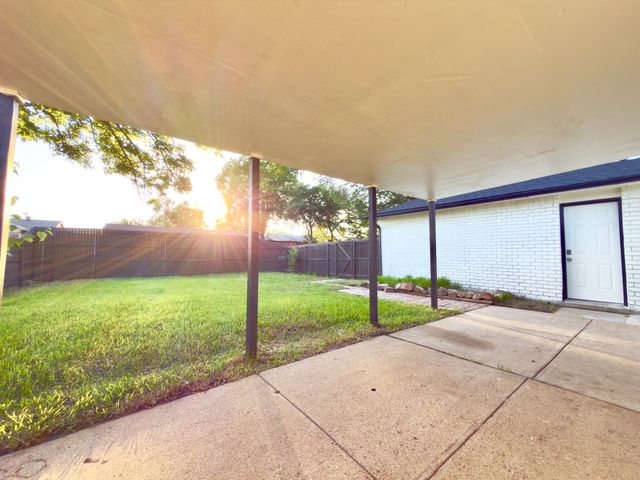 1905 Edna Smith Drive, Garland, TX 75040